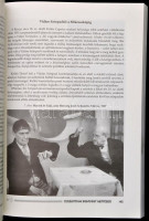 Terézváros Budapest szívében. (Fényképek és tényképek a világvárosból.) Szerk.: Szabó Ferenc. Bp.,1998,Terézvárosi Művelődési Közalapítvány. Fekete-fehér és színes képanyaggal illusztrált. Kiadói papírkötés. Megjelent